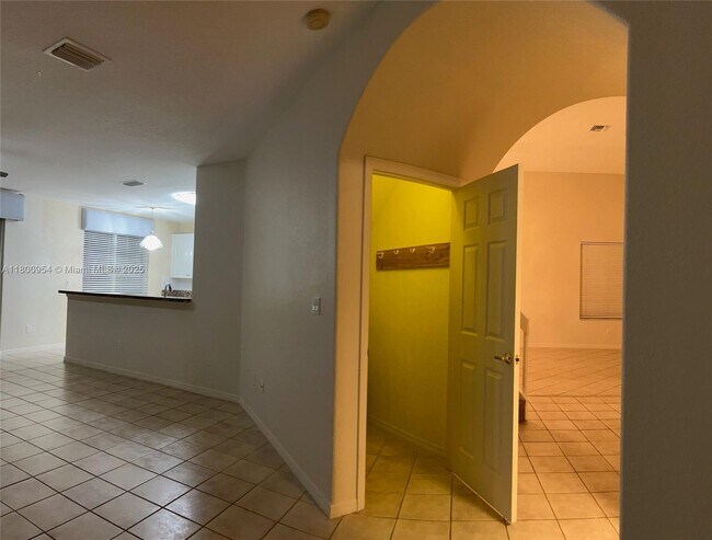 Building Photo - 4304 Diamond Row