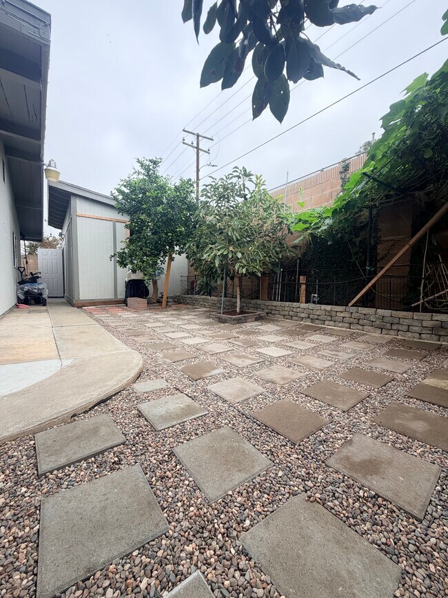 Building Photo - 11914 Volunteer Ave