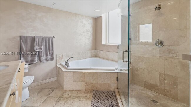 Building Photo - 1755 E Hallandale Beach Blvd