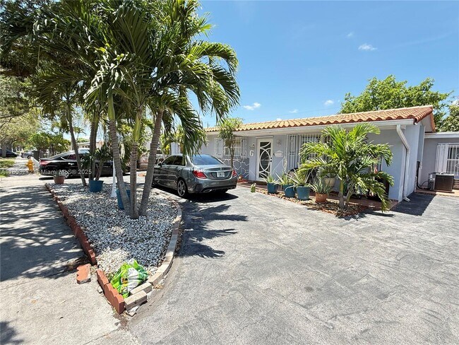 Building Photo - 2660 SW 92nd Ave