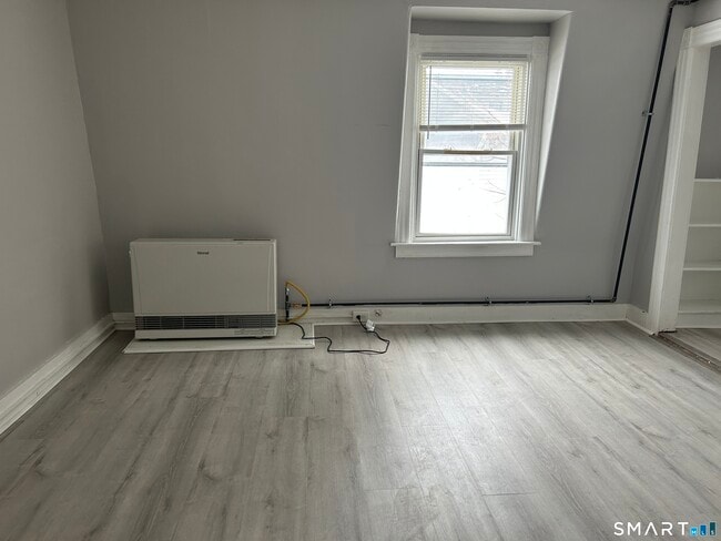 Building Photo - 22 Hawthorne St