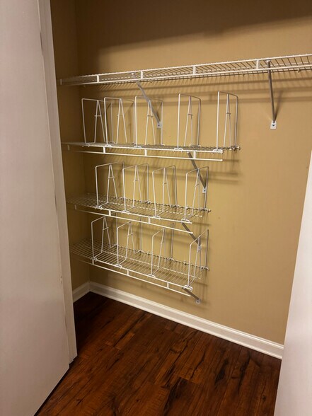 Building Photo - 366 Woodberry Cir