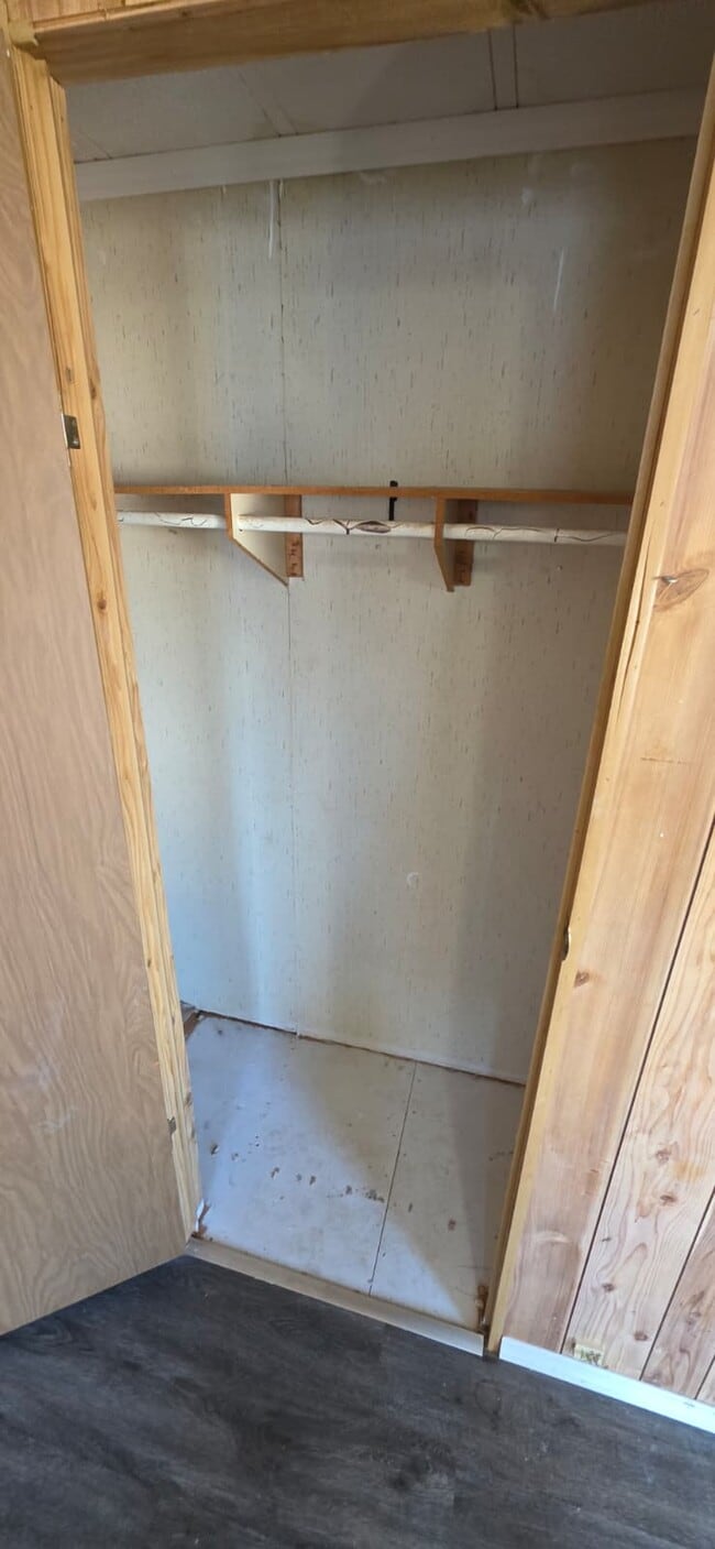 Building Photo - 8364 Cedar St