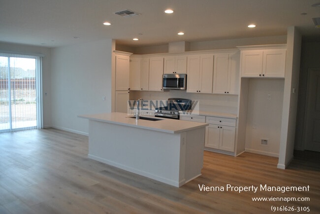 Building Photo - 501 Fox Hunt Wy