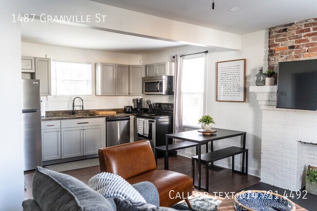 Building Photo - 1487 Granville St