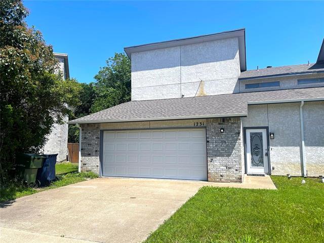 Primary Photo - 1231 Forest Cove Ln