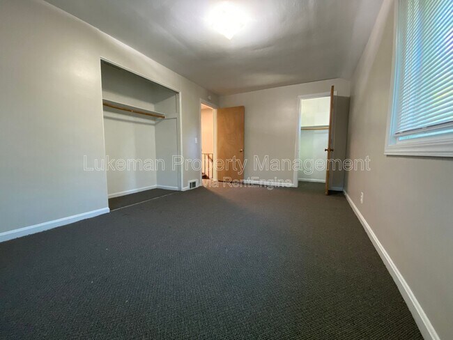 Building Photo - 2511 Portage Street