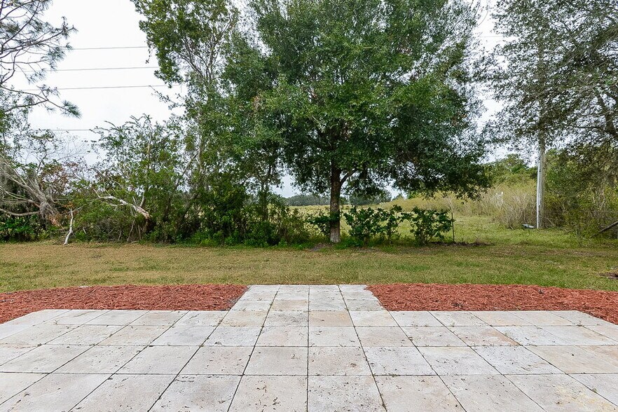 Building Photo - 6139 Twin Bridges Dr