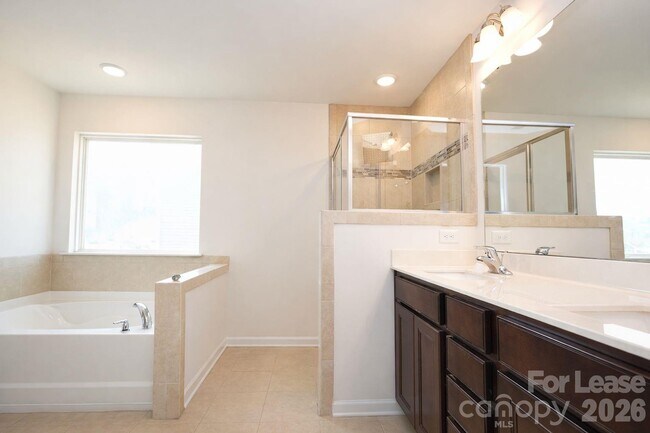 Building Photo - 3220 Berry Creek Rd