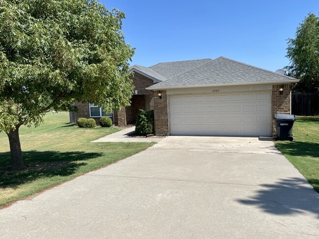 Building Photo - 4905 Rock Creek Rd