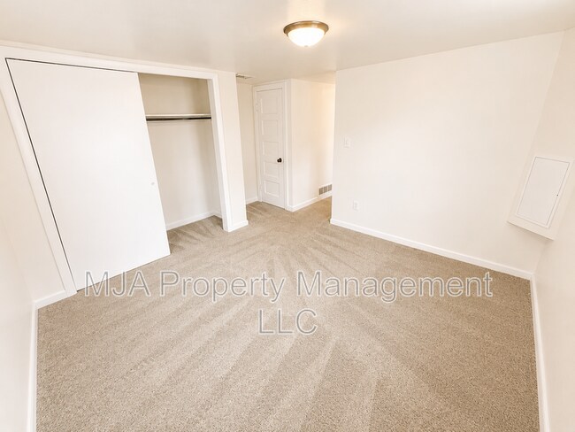 Building Photo - 144 S 500 W