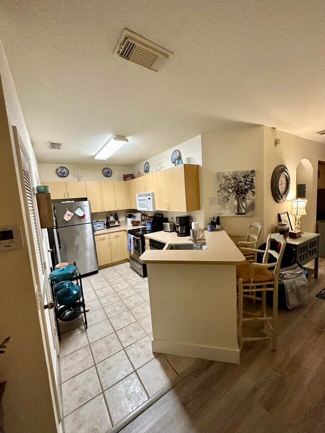 Building Photo - 1602 Belmont Pl