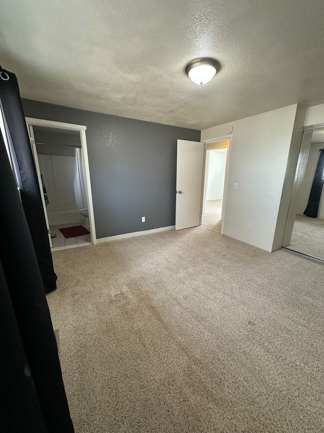 Building Photo - Beautiful 3 Bedroom, 2 Bath Home with One-Car Garage & Storage Shed in Kennewick