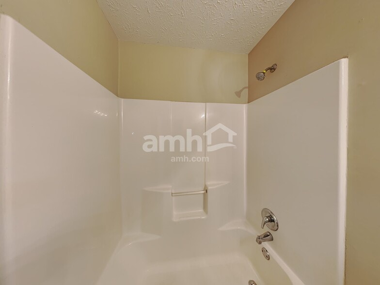 Building Photo - 3860 Charlton Ives Dr NW