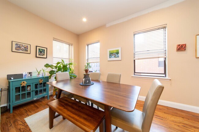 Building Photo - 227 Christopher Columbus Dr