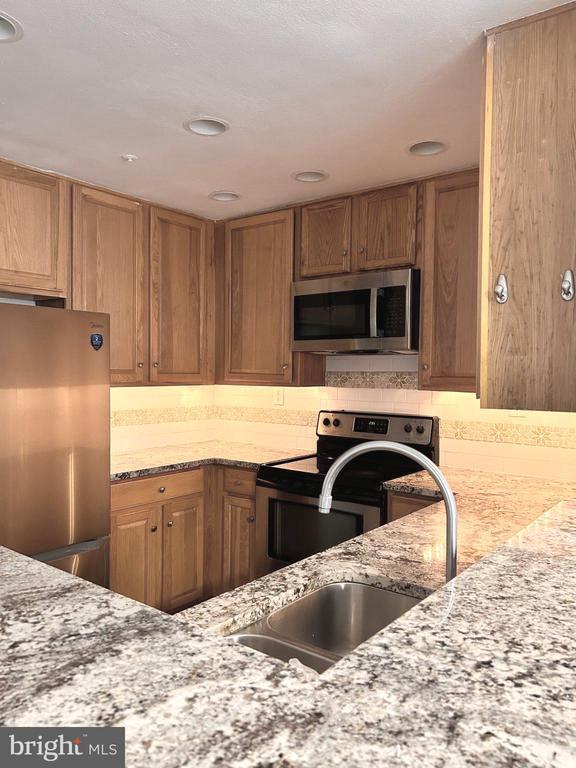 Building Photo - 18508 Boysenberry Dr