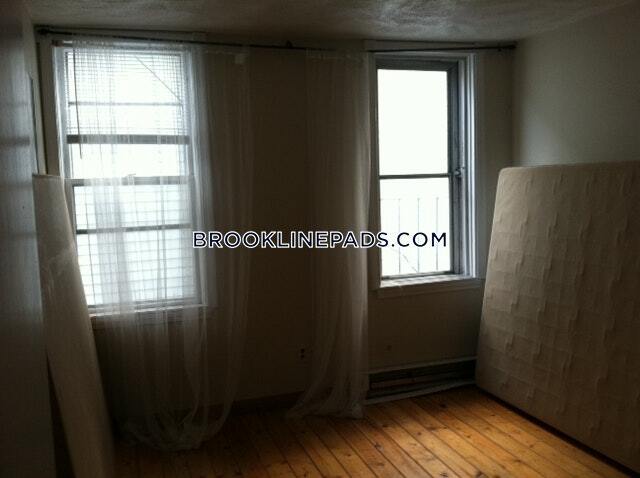 Building Photo - 14 Leverett St