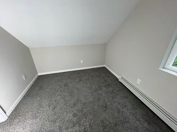 Building Photo - Move in to this singe family fully renovated home featuring 3 bedrooms 2 full baths located direc...