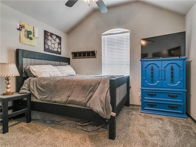 Building Photo - Welcome to this amazing home situated on a...