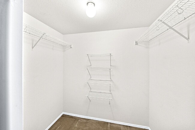 Building Photo - Charming 4-Bedroom Sanctuary - Spacious Living Awaits