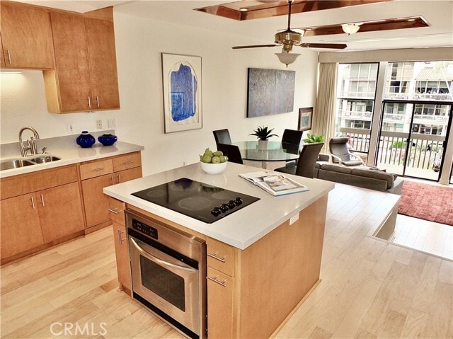 Building Photo - 7321 Marina Pacifica Dr N