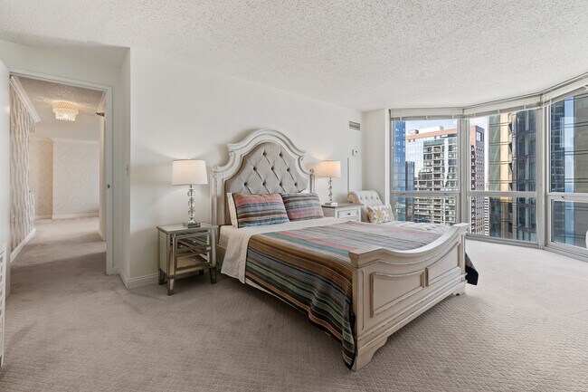 Building Photo - 195 N Harbor Dr