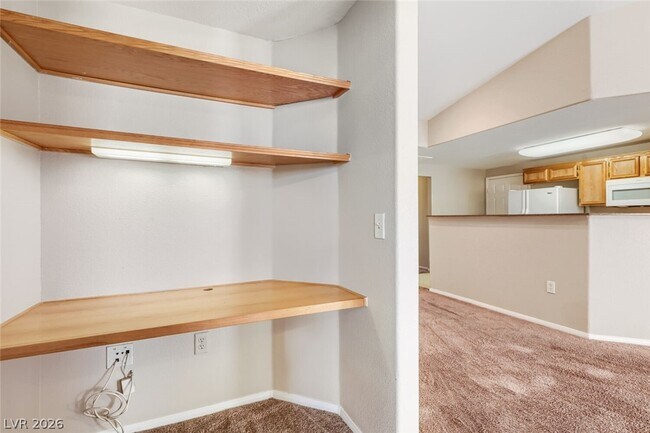 Building Photo - 10001 Peace Way