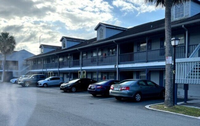 Building Photo - 313 Dirksen Dr