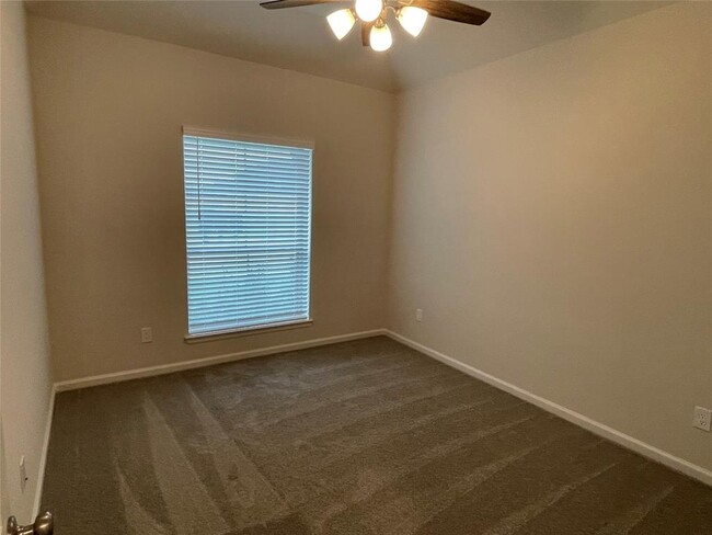 Building Photo - 115 Savory Saute Dr