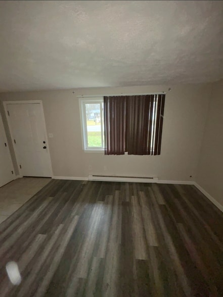 Building Photo - 1837 Faye Rd