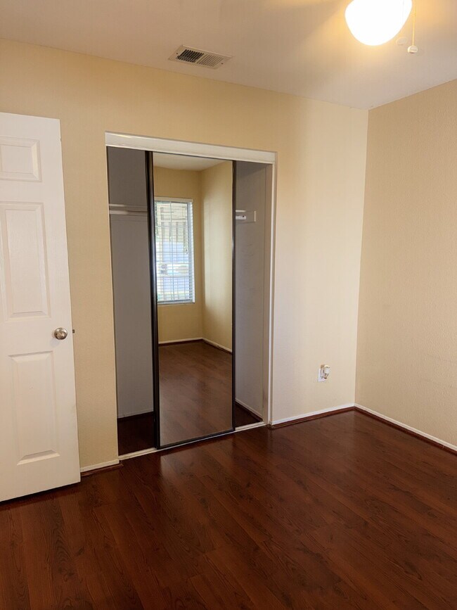 Building Photo - 3-Bedroom Home, Large Rear Yard! La Quinta, Long-term (1 Year) Rental