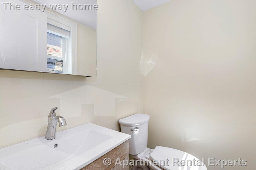 Building Photo - 70 Stanley Ave