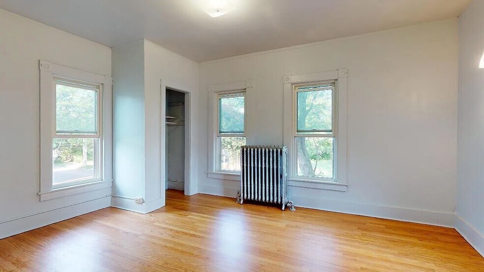 Building Photo - 21 Hyde St