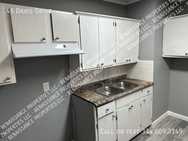 Building Photo - 46 Davis Dr