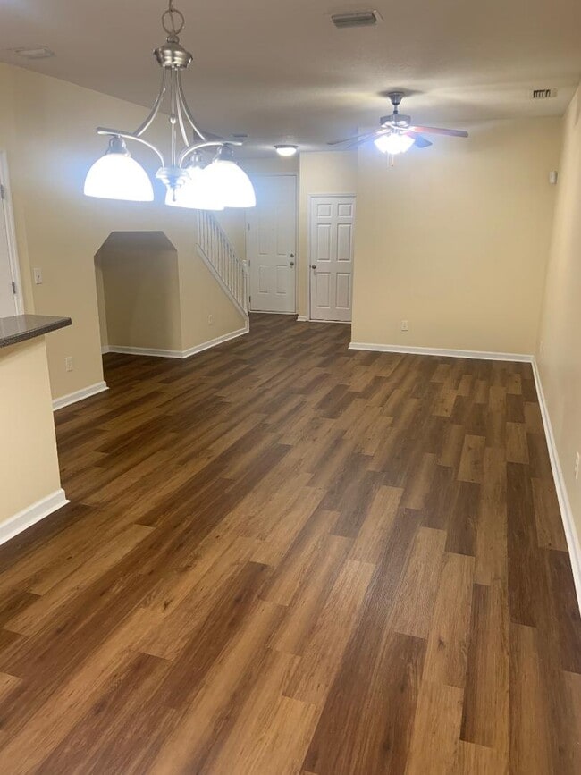Building Photo - 2359 Sunset Bluff Dr