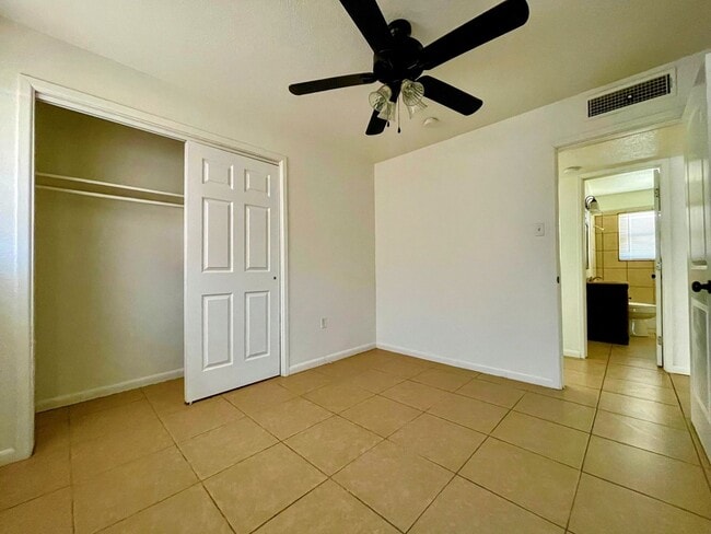 Building Photo - Comfortably Updated 4-Bedroom 2-Bathroom O...