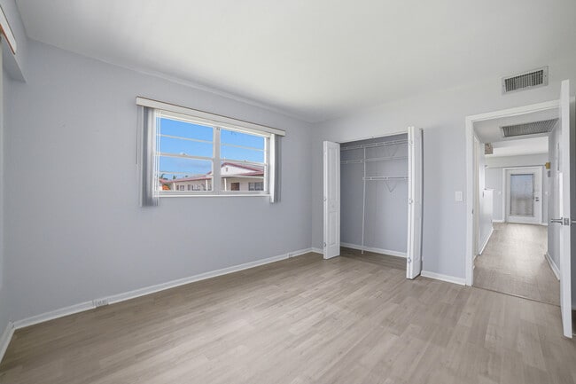 Building Photo - 32 Fanshaw A
