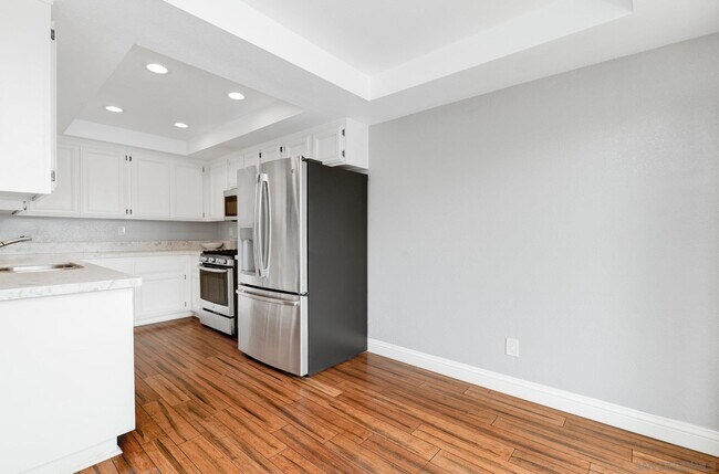 Building Photo - 418 Summer View Cir