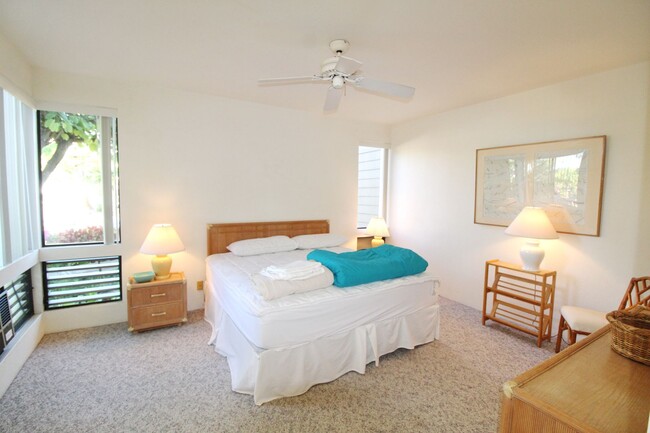 Building Photo - Spacious Furnished Grand Champions End Uni...