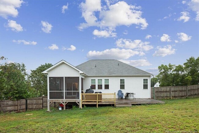 Building Photo - 381 Countryside Dr