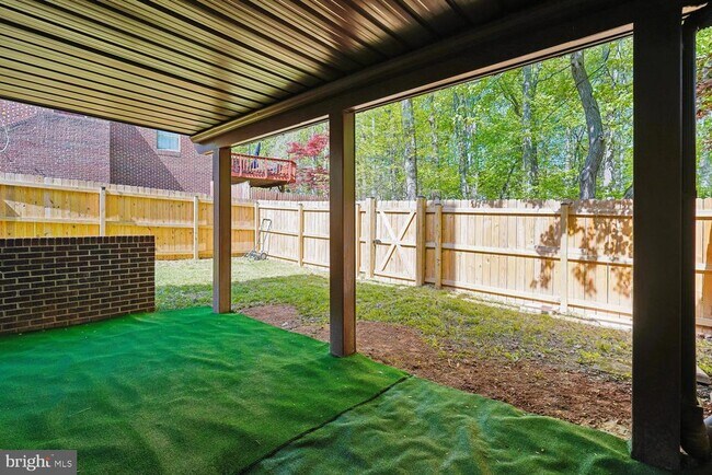 Building Photo - 6608 Westbury Oaks Ct