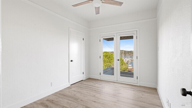 Building Photo - 833 Bridgeway