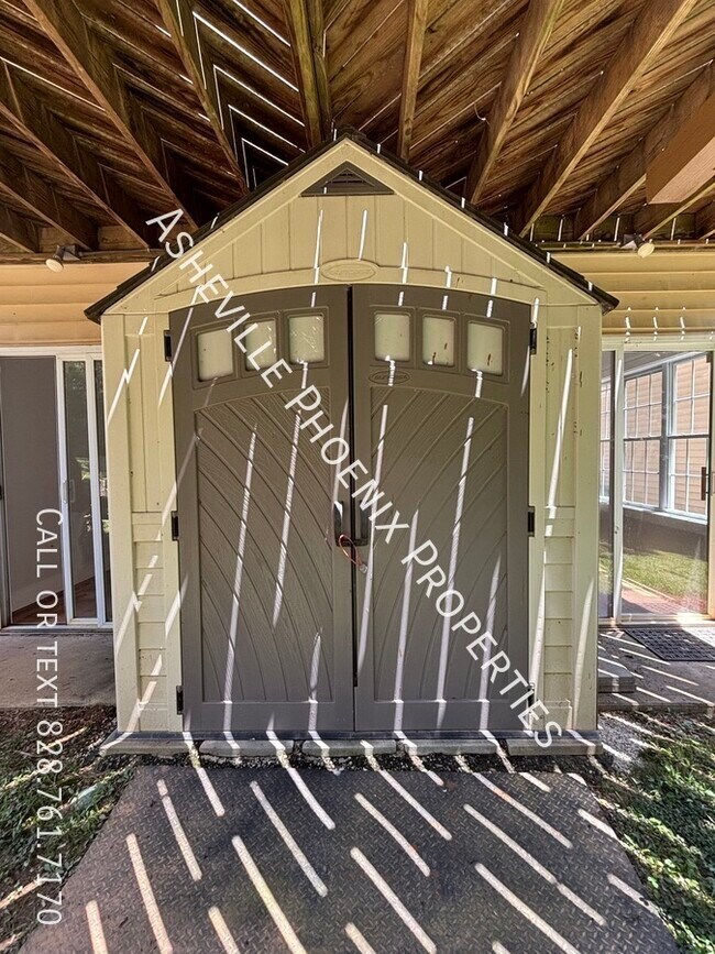 Building Photo - 73 Creeks End Cir