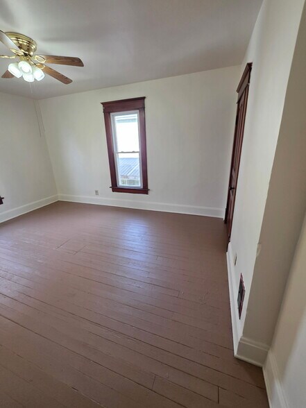 Building Photo - 409 S 3rd St