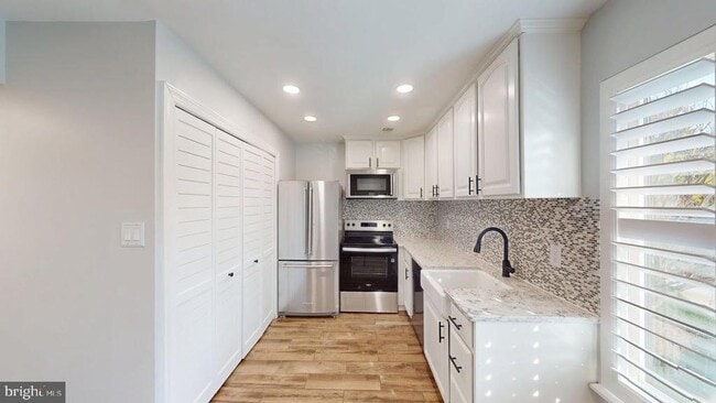 Building Photo - 1689 Westwind Way