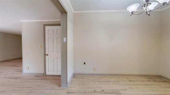 Building Photo - 1501 13th St N