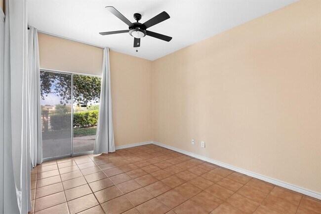 Building Photo - 2450 Wickersham Ln