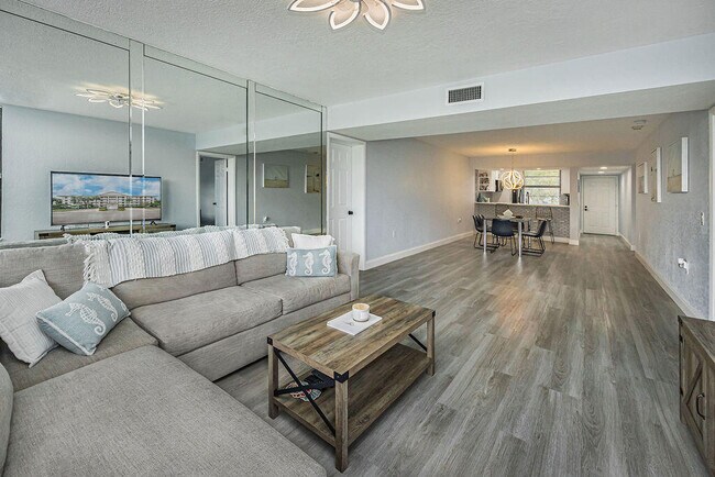 Building Photo - 3630 Whitehall Dr