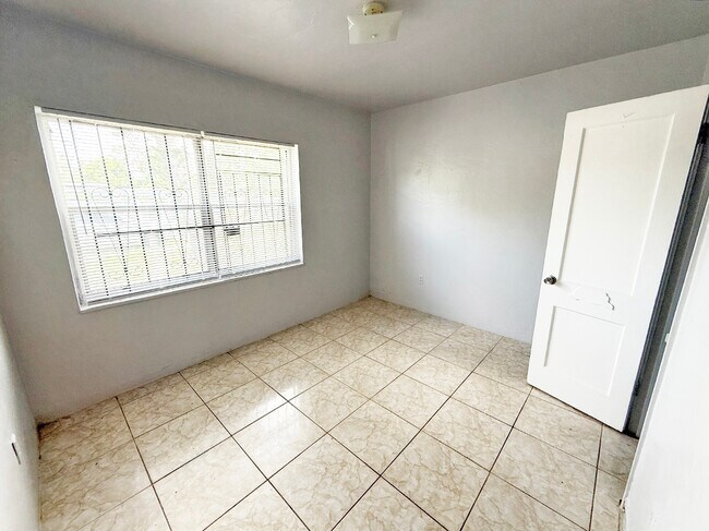 Building Photo - 531 NW 110th St