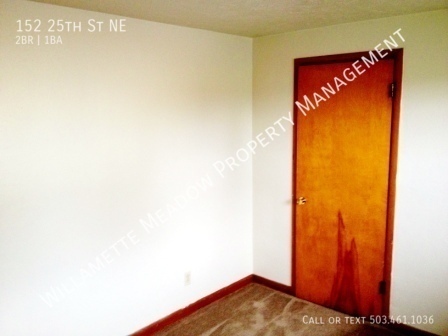 Building Photo - 2 Bedrooms, 1 Bathroom Apartment off State St